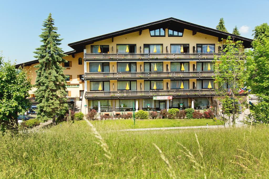 Hotel Berghof Graml Hallwang Екстер'єр фото